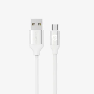 Carregador USB Type-C H'Maston branco com acabamento metálico e cabo de alta qualidade para carregamento rápido e eficiente.