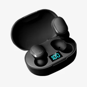 Fones de ouvido sem fio Bluetooth com case de carregamento e visor digital, tecnologia moderna para áudio de alta qualidade e conveniência. Ideal para quem busca praticidade e estilo.