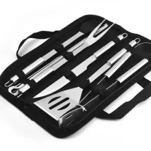 Conjunto de utensílios para churrasco portátil HMaston, incluindo espátula, pinças, garfo e faca, ideal para churrascos ao ar livre e viagens.