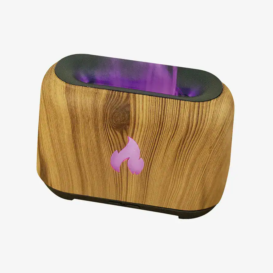 Lareira elétrica em design de madeira com iluminação roxa, ideal para ambientes modernos e aconchegantes, proporcionando conforto e charme na decoração.